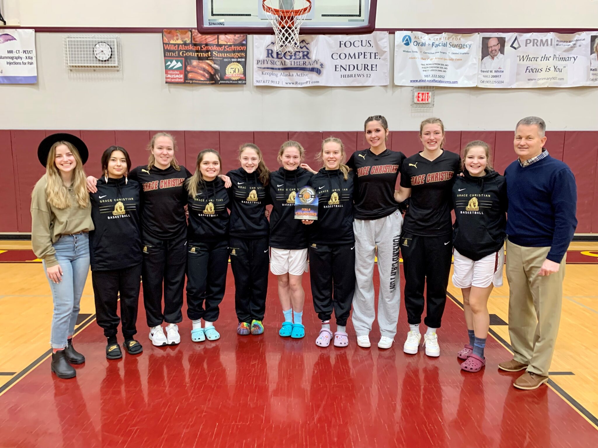 Grace Christian School Women's basketball team photo